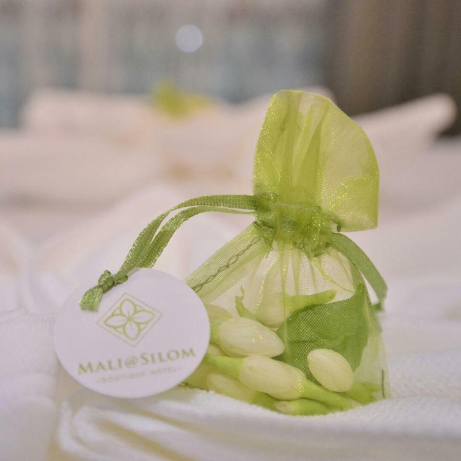 Mali @Silom Boutique Hotel Bangkok Bagian luar foto