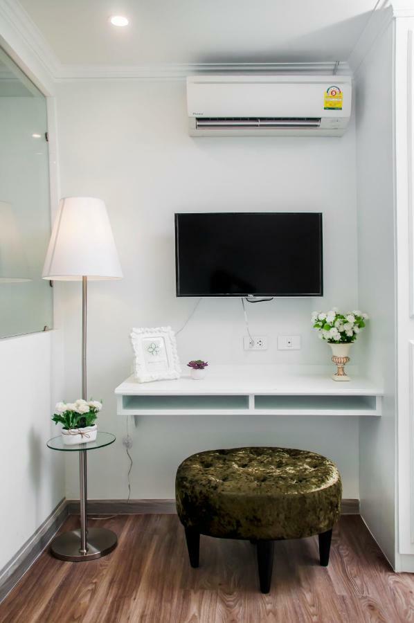 Mali @Silom Boutique Hotel Bangkok Bagian luar foto
