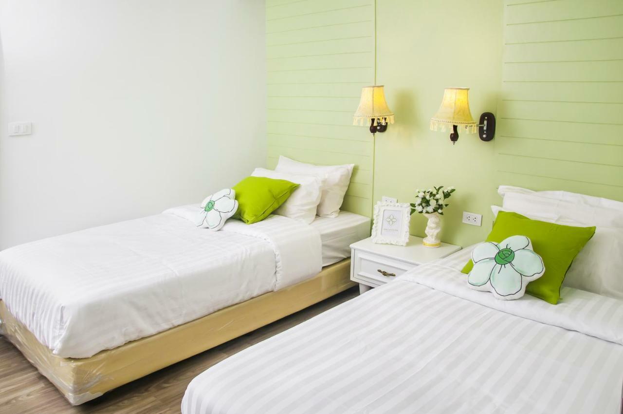 Mali @Silom Boutique Hotel Bangkok Bagian luar foto